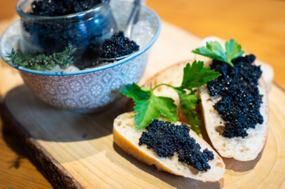 Kaviar auf Brot