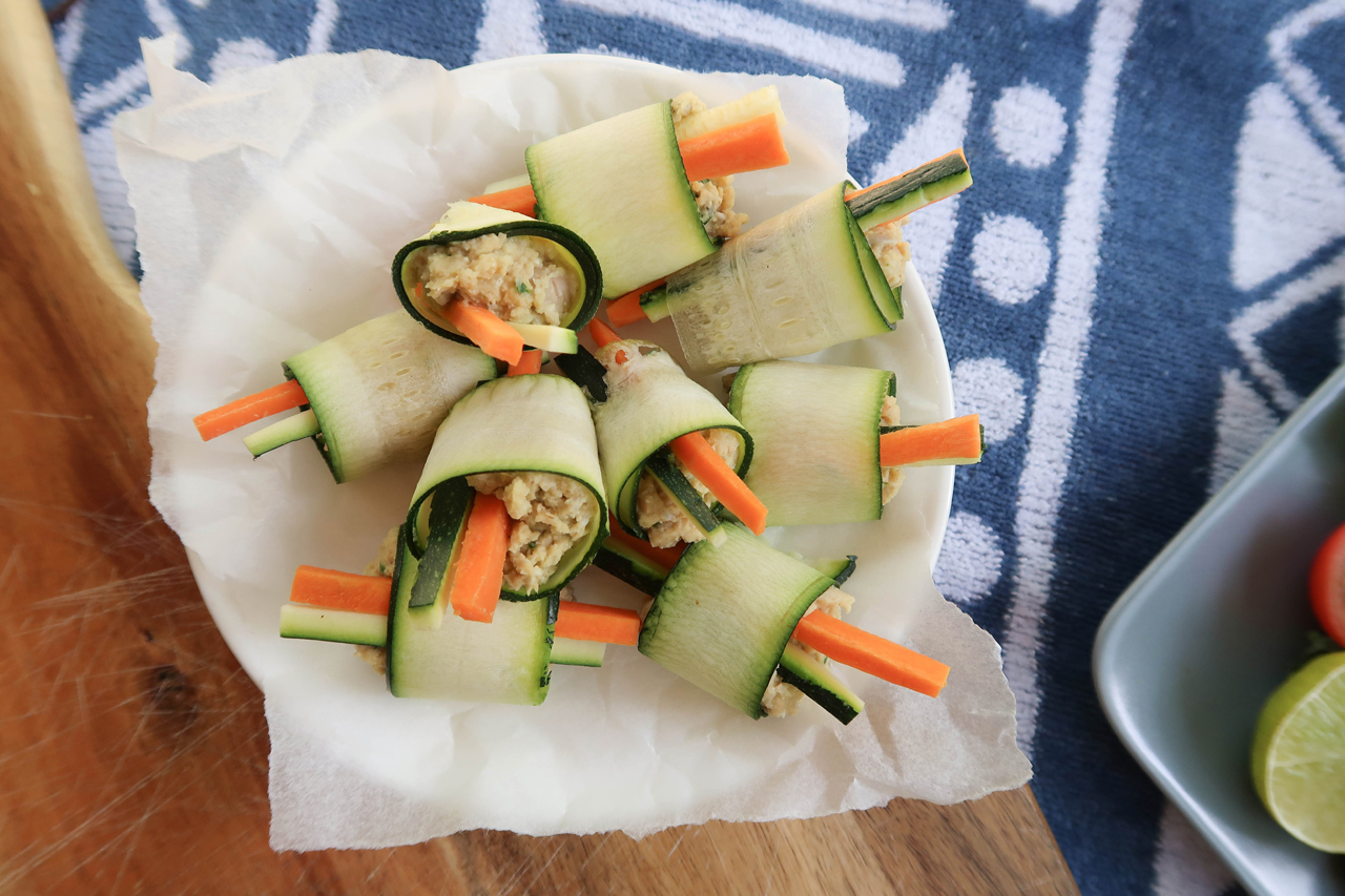 Zucchini-Röllchen mit veganer Thunfisch-Füllung