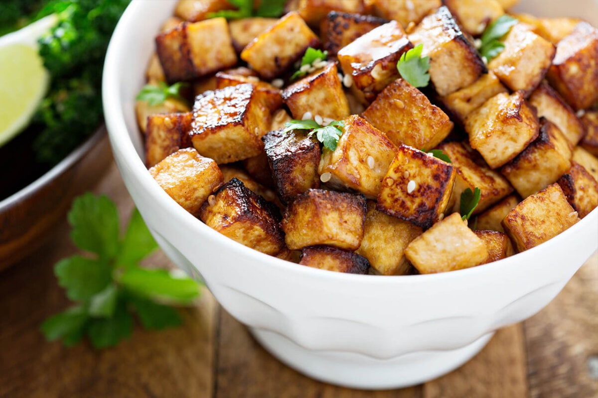 Tofu richtig zubereiten: Marinieren, Braten, Grillen, Würzen & Co.