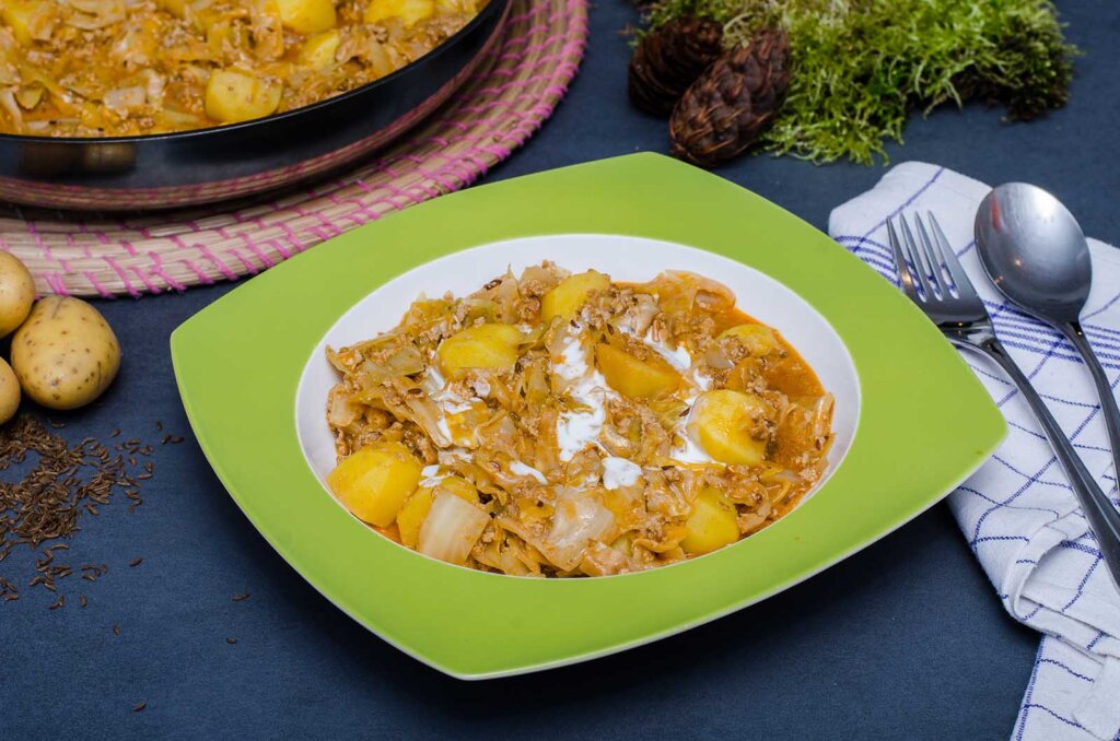 Kohleintopf mit Kartoffeln