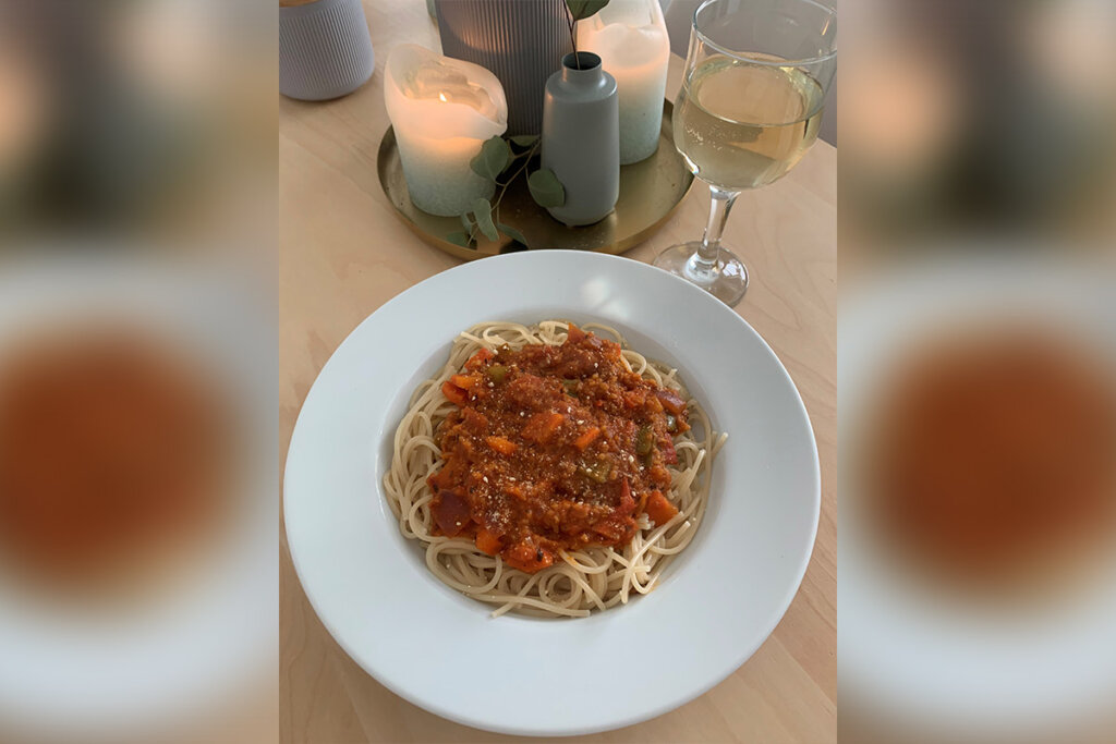 Vegane Gruenkern Bolognese