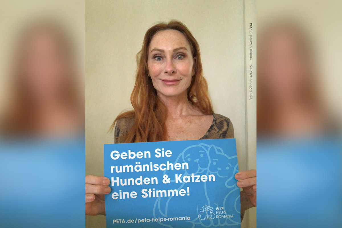 Andrea Sawatzki spricht Radiospot für „PETA HELPS ROMANIA“