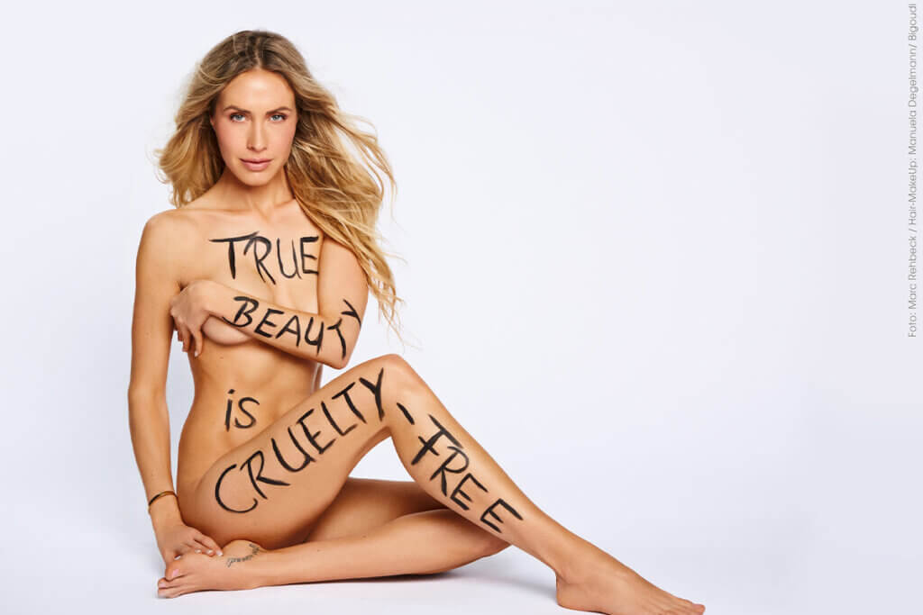 PETA Motiv Alena Gerber