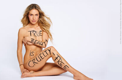 PETA Motiv Alena Gerber