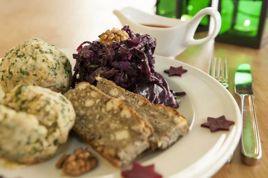 Linsenbraten mit Rotkohl