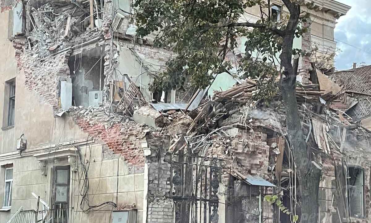 Zerbombtes Haus in Kharkiv Ukraine