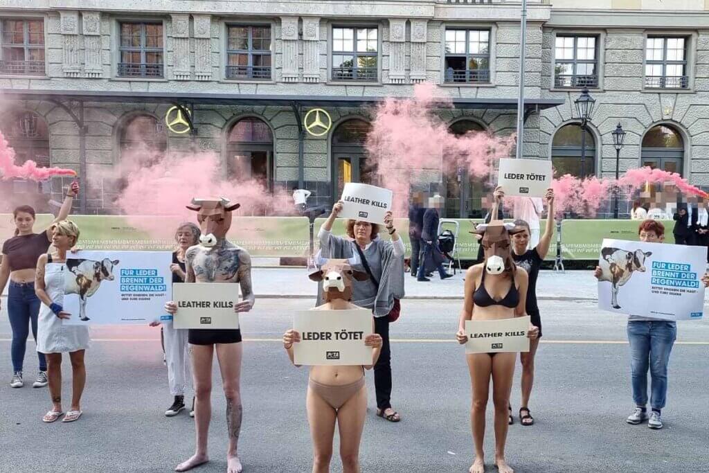 PETA Demo bei der Berliner Fashion Week
