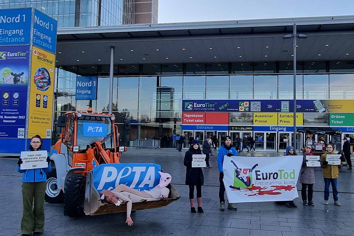 PETA Demo auf der EuroTier