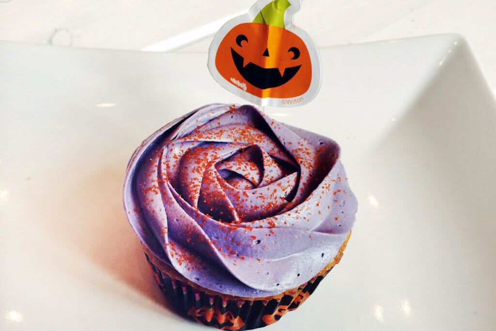 lilaner cupcake