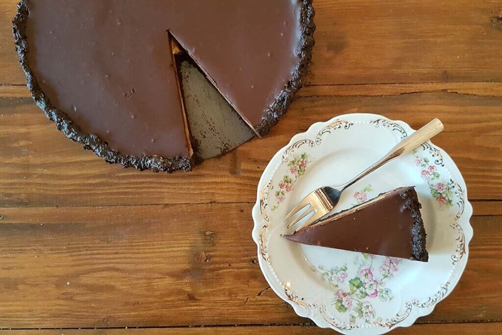 Veganer Erdnussbutter Schoko Kuchen.