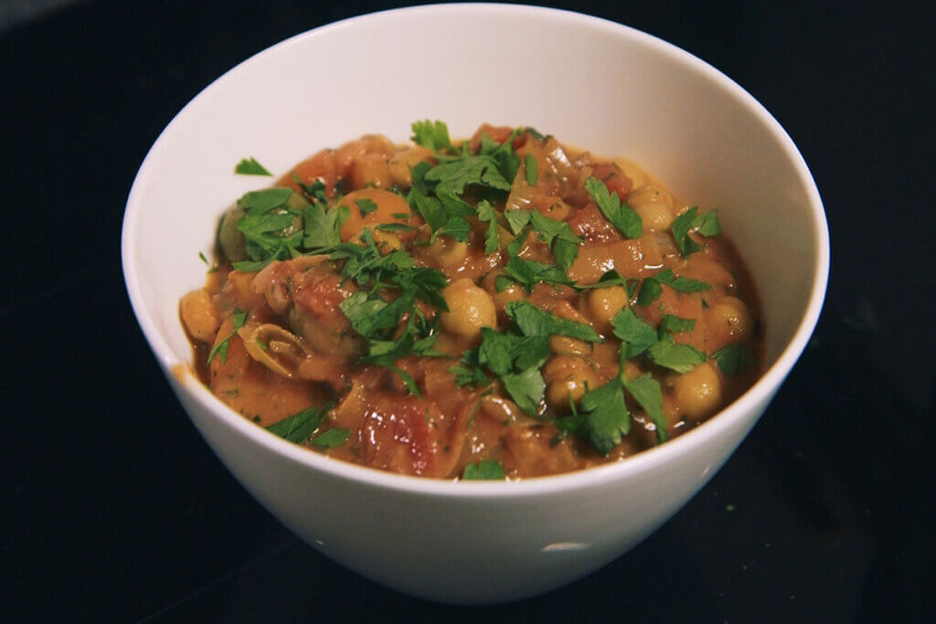 Veganes Tajine mit Kichererbsen.