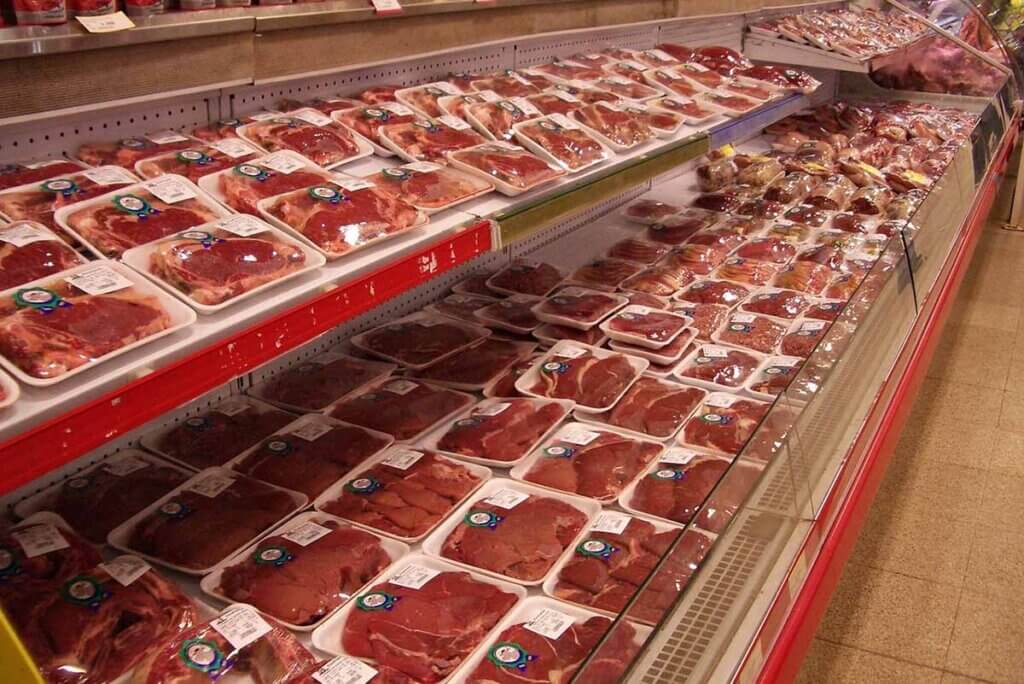 Fleisch im Supermarkt