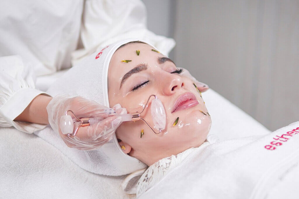 Anti Aging-Pflege für die Haut ist eine Multimilliarden Industrie.